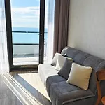 Appartamento жк калипсо с террасой и видом на море
